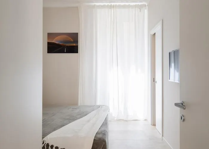 Lucrezio In *
